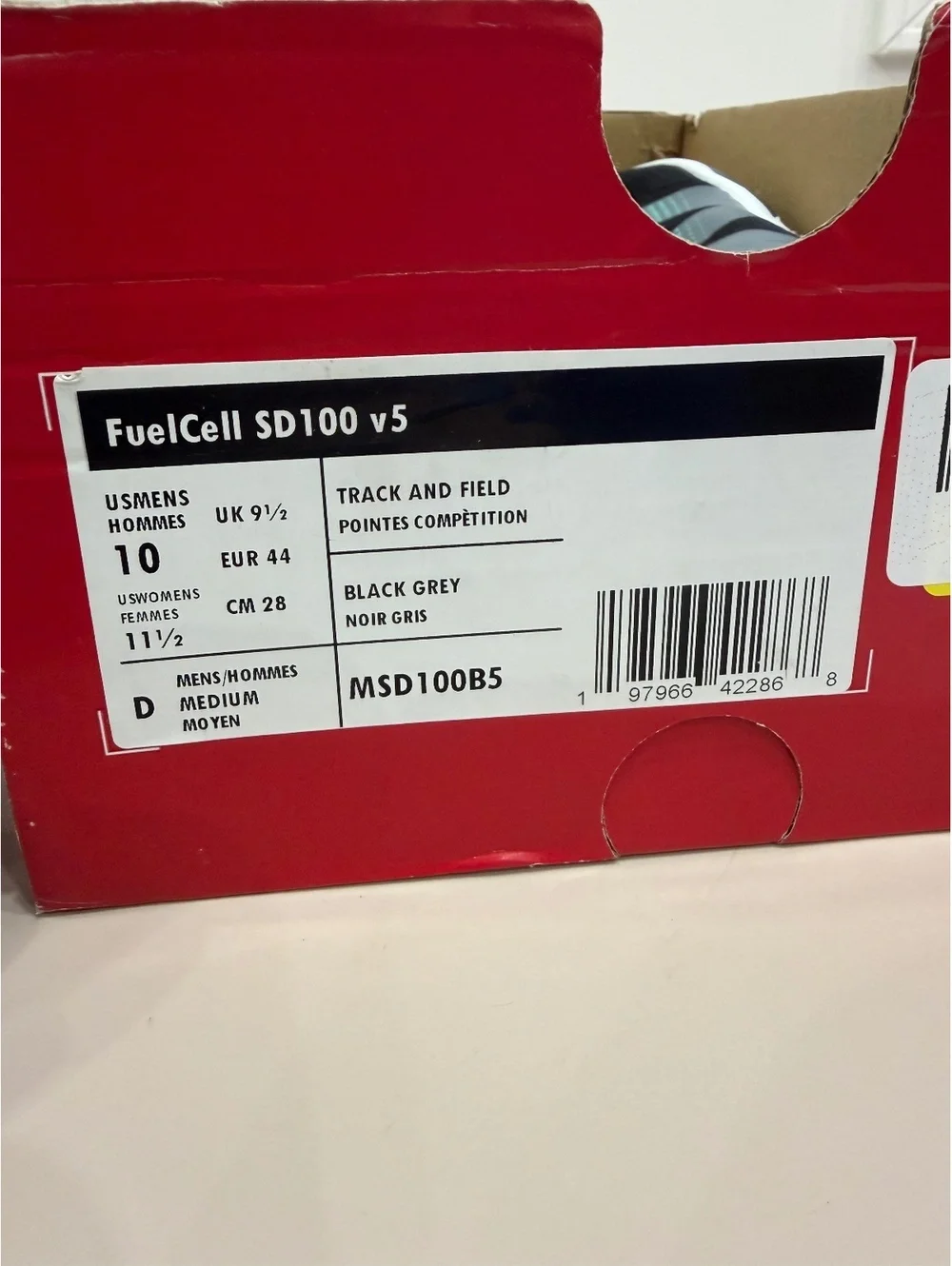 New Balance optimal cushioning accented